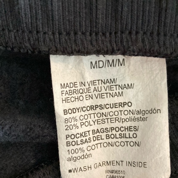 Under Amour Medium Black Athletic Shorts with Elastic Waistband - Picture 6 of 6